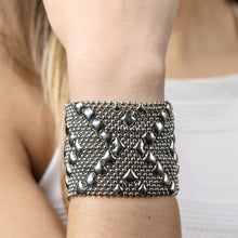 Load image into Gallery viewer, sg liquid metal b105-as antique silver bracelet by sergio gutierrez 7"