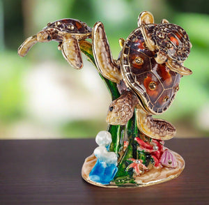 Kubla Crafts Bejeweled Sea Turtle Trinket Box