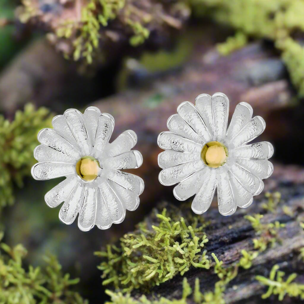 Tiger Mountain Bright Daisy Sterling Silver Flower Stud Earrings