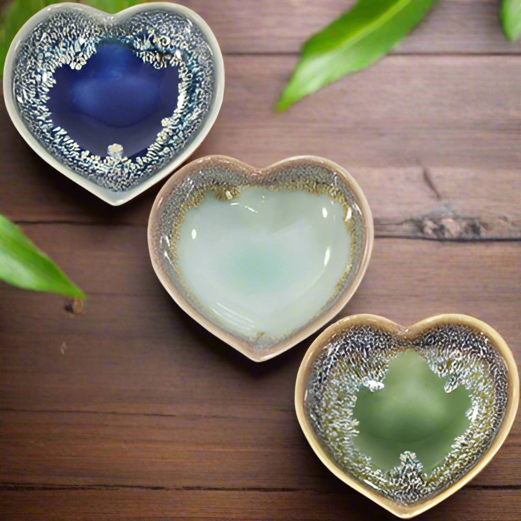 World Buyers River Moss Heart Dish