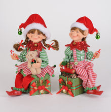 Load image into Gallery viewer, Karen Didion Originals CC09-28 Christmas Presents Elf Set
