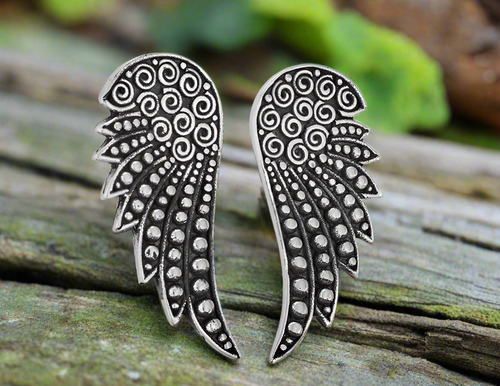 Tiger Mountain Large Detailed Wing Stud Earrings-E4194