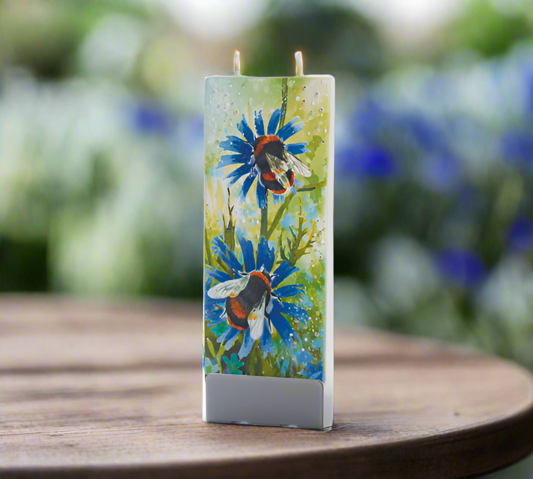 Flatyz Flat Handmade Candle - Bees On Blue Flowers