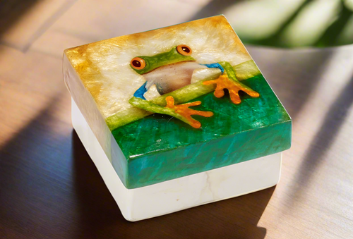 Kubla Crafts Capiz Shell Painted Trinket Box- Tree Frog