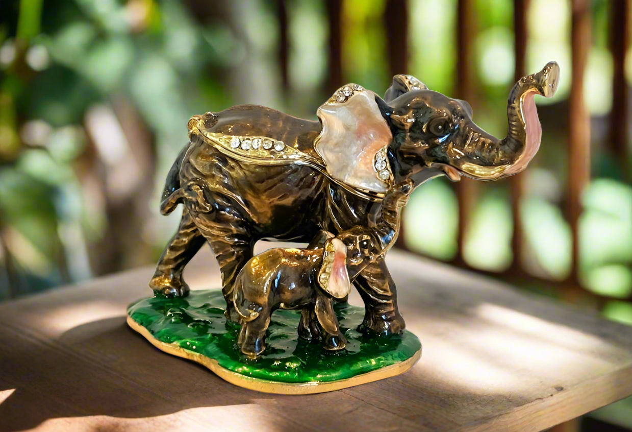 Kubla Crafts Bejeweled Elephant and Baby Box