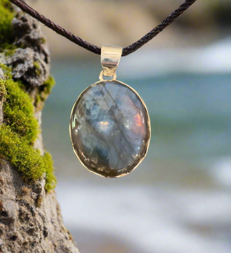 Hand Crafted Labradorite Pendant Set In Sterling Silver