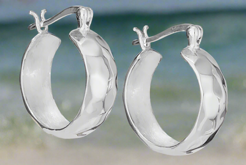 Tiger Mountain Hammered Hoop Sterling Silver Earring- E4384