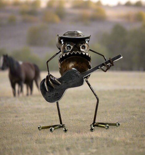 Sugarpost Small GBG Cowboy with Guitar