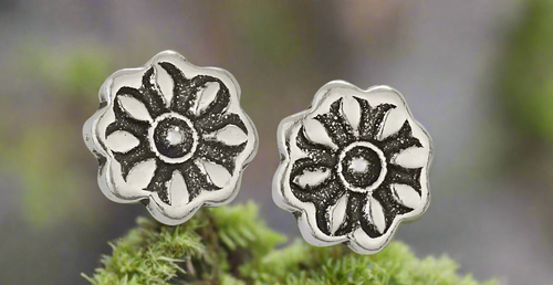 Tiger Mountain Jewelry Stamped Flower Sterling Silver Earrings- E4913
