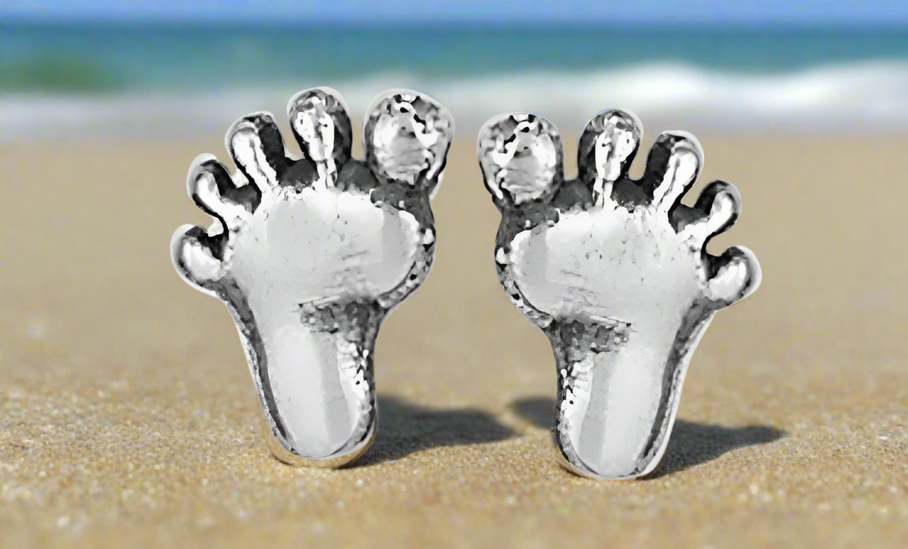 Tiger Mountain Jewelry Footprint Sterling Silver Stud Earrings- E3643