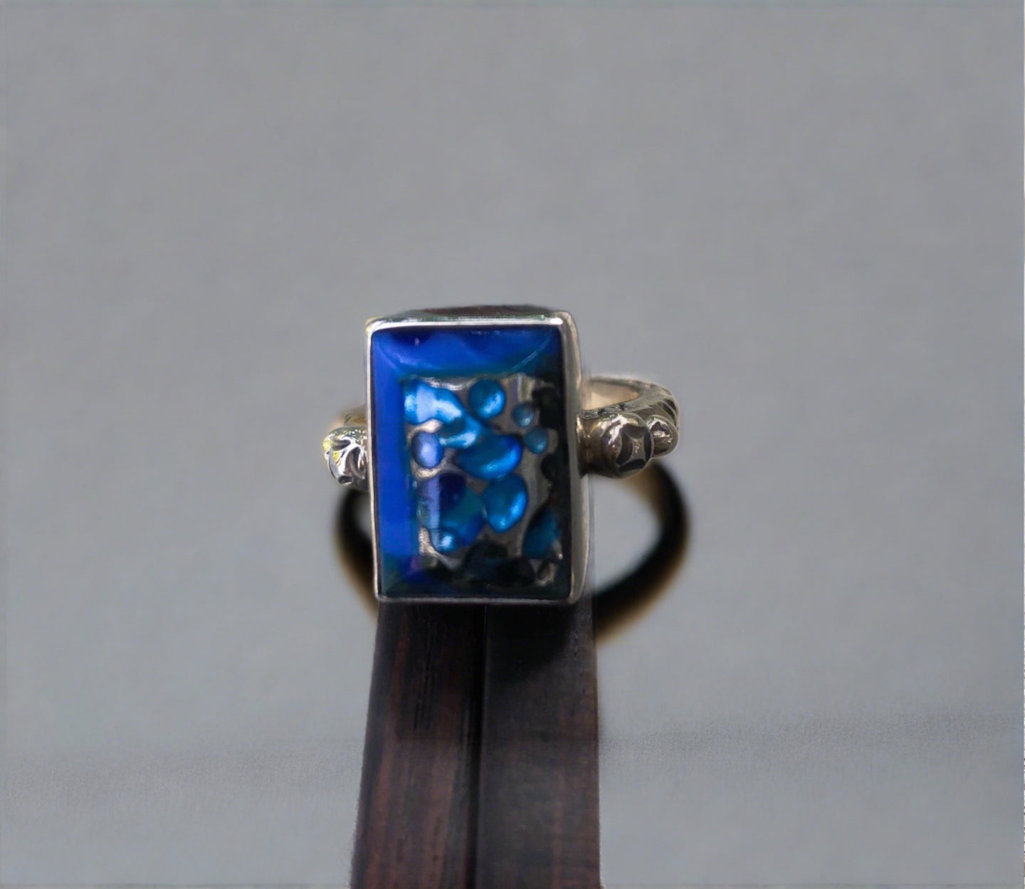 antique button ring, blue rectangle leo popper glass