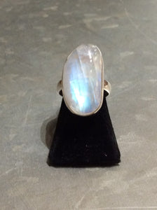 sterling silver bean shaped moonstone ring size 7