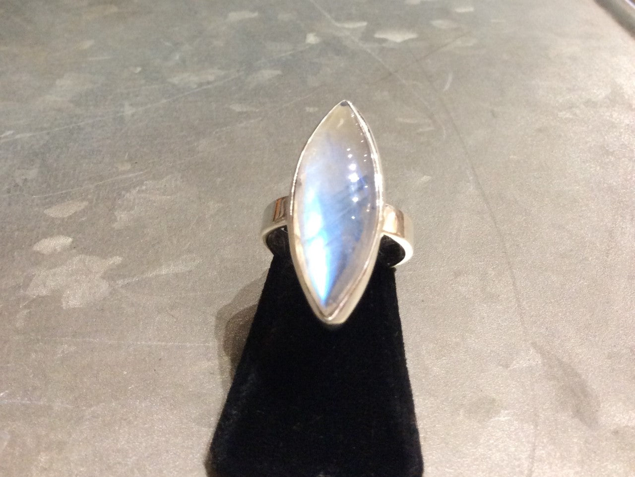 sterling silver marques cut moonstone ring size 8