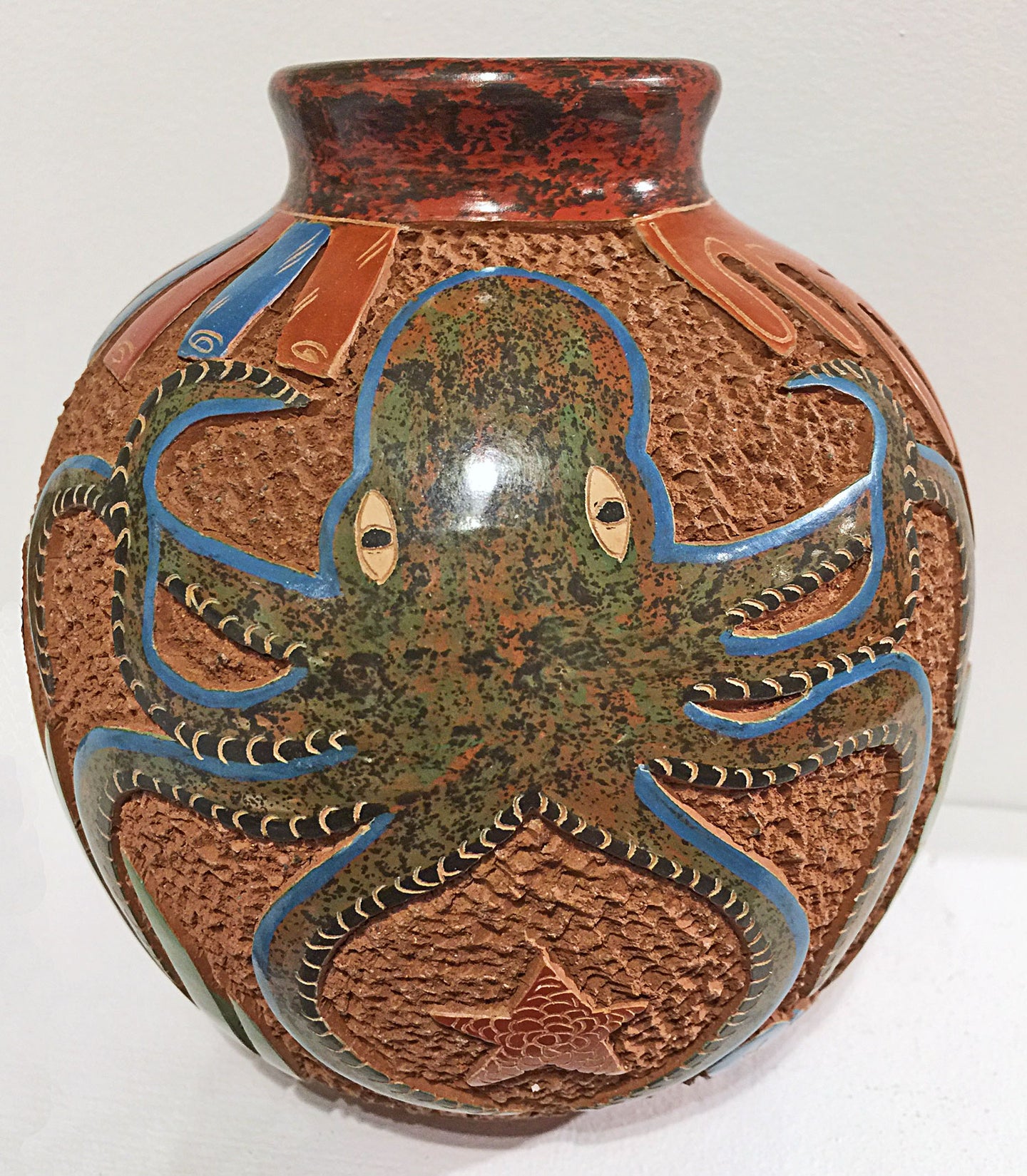 mundo handmade nicaraguan pottery- octopus animal pot