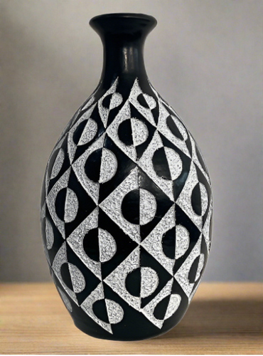 Mundo Handmade Black & White Collection- Equinox