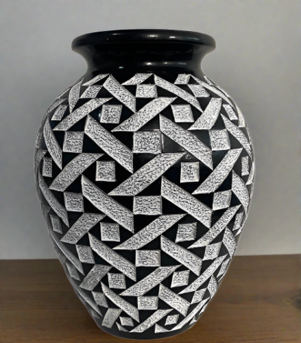 Mundo Handmade Black & White Collection- Vortex